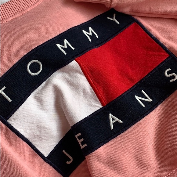 pink cropped tommy sweater - Picture 2 of 3
